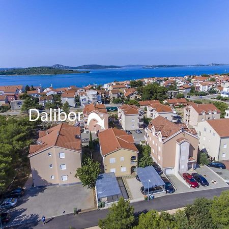 Apartments Dalibor Vodice Kültér fotó